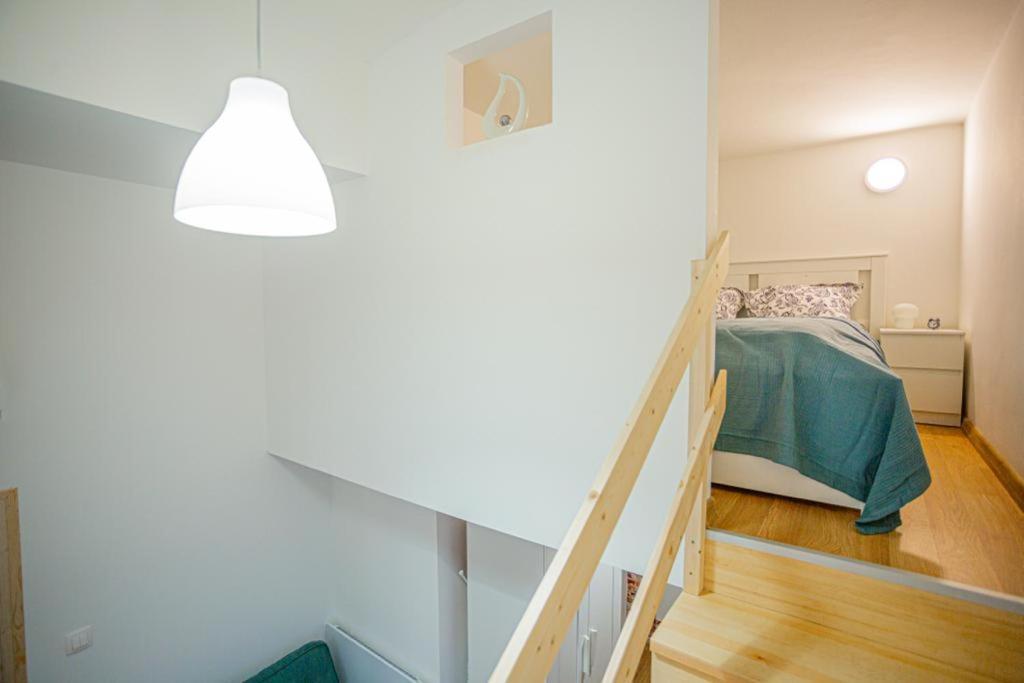 Cosy Gallery Flat In Akacfa St. Apartamento Budapest
